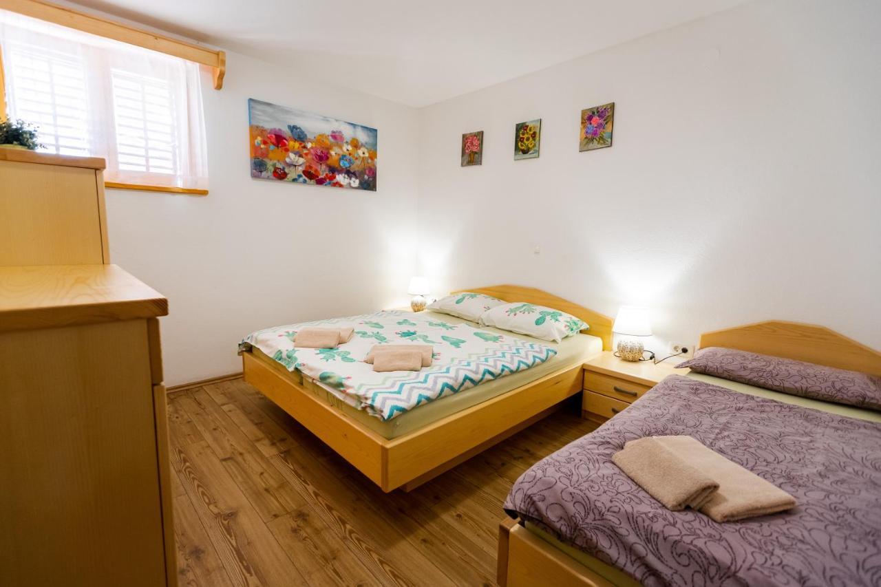 Lahinja & Kolpa River Apartments Metlika Exterior photo